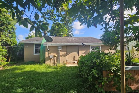 Casa en venta en Homestead, Florida, 2 dormitorios, 98.48 m2 № 1929069 - foto 2