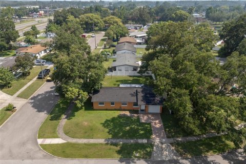 House in Orlando, Florida 3 bedrooms, 105.91 sq.m. № 1824213 - photo 28
