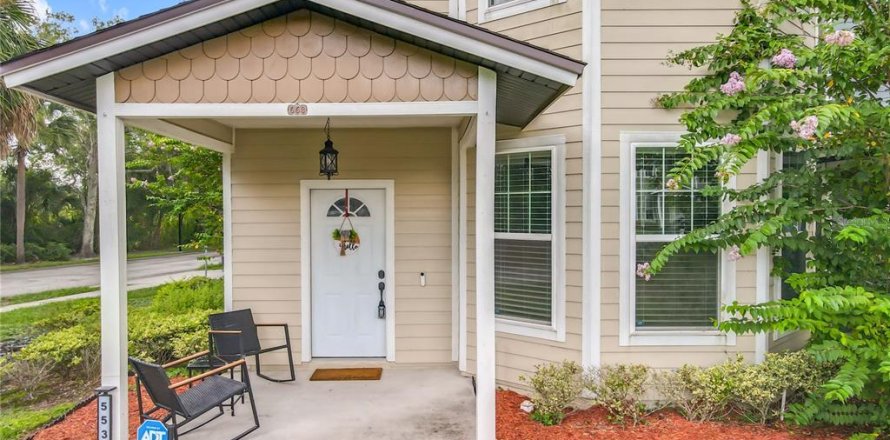 House in Casselberry, Florida 4 bedrooms, 182.83 sq.m. № 1844607