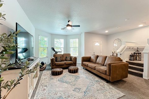 House in Casselberry, Florida 4 bedrooms, 182.83 sq.m. № 1844607 - photo 10