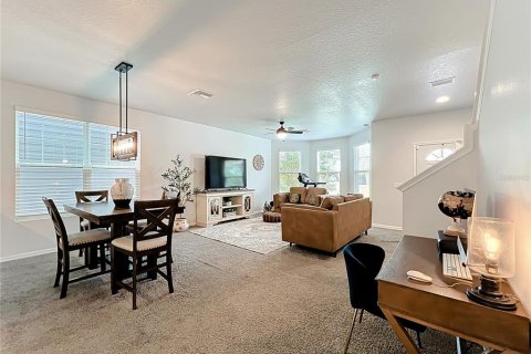 House in Casselberry, Florida 4 bedrooms, 182.83 sq.m. № 1844607 - photo 14