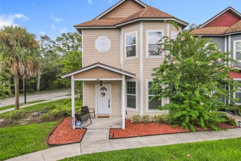 House in Casselberry, Florida 4 bedrooms, 182.83 sq.m. № 1844607 - photo 2