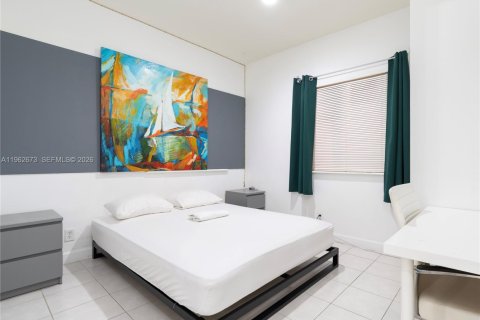 Propiedad comercial en venta en Hollywood, Florida, 333.61 m2 № 2025266 - foto 27