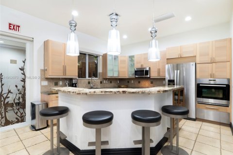 Propiedad comercial en venta en Hollywood, Florida, 333.61 m2 № 2025266 - foto 8