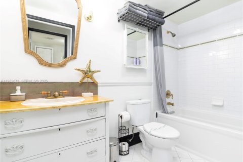 Propiedad comercial en venta en Hollywood, Florida, 333.61 m2 № 2025266 - foto 13