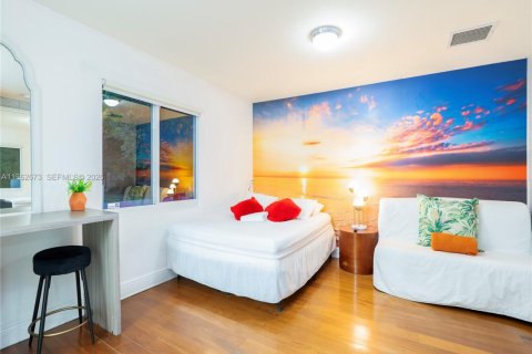 Propiedad comercial en venta en Hollywood, Florida, 333.61 m2 № 2025266 - foto 26