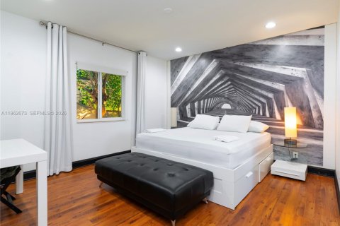 Propiedad comercial en venta en Hollywood, Florida, 333.61 m2 № 2025266 - foto 10