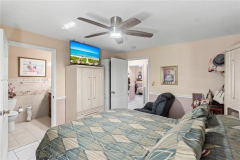 Touwnhouse à vendre à Hialeah, Floride: 3 chambres, 109.62 m2 № 1969258 - photo 14