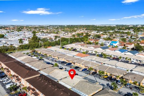 Touwnhouse à vendre à Hialeah, Floride: 3 chambres, 109.62 m2 № 1969258 - photo 20