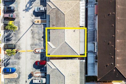 Touwnhouse à vendre à Hialeah, Floride: 3 chambres, 109.62 m2 № 1969258 - photo 21