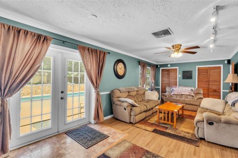 House in Auburndale, Florida 3 bedrooms, 196.02 sq.m. № 1885352 - photo 11