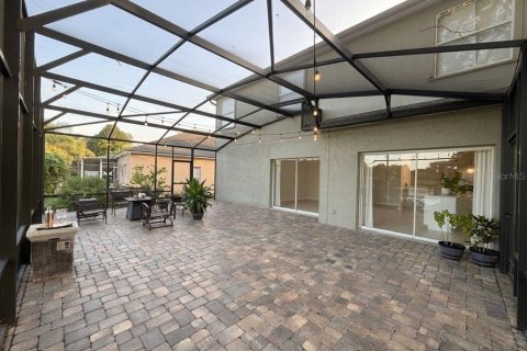 House in Oviedo, Florida 4 bedrooms, 262.91 sq.m. № 2342370 - photo 24