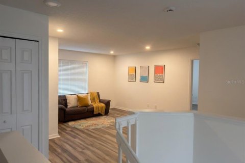 House in Oviedo, Florida 4 bedrooms, 262.91 sq.m. № 2342370 - photo 11