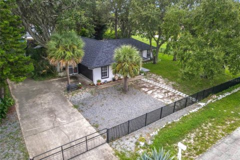 Casa en venta en Edgewater, Florida, 3 dormitorios, 141.86 m2 № 1906987 - foto 1