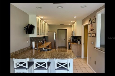 Casa en venta en Wesley Chapel, Florida, 3 dormitorios, 191.66 m2 № 2102134 - foto 15