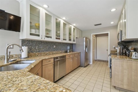 Casa en venta en Wesley Chapel, Florida, 3 dormitorios, 191.66 m2 № 2102134 - foto 16