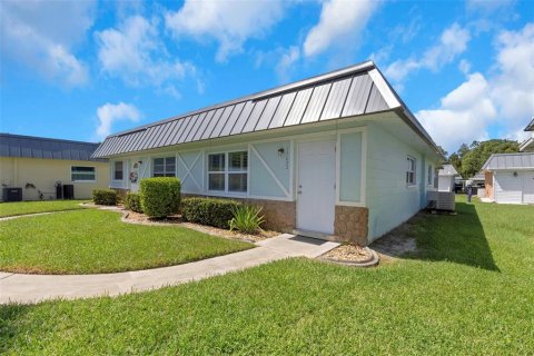 Copropriété à vendre à New Port Richey, Floride: 1 chambre, 72.37 m2 № 1917644 - photo 1