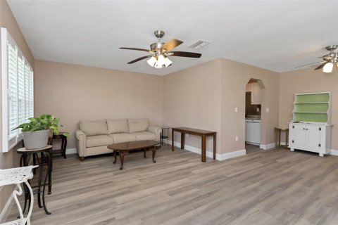 Copropriété à vendre à New Port Richey, Floride: 1 chambre, 72.37 m2 № 1917644 - photo 4