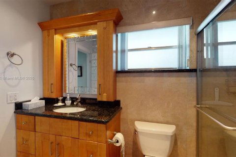 Condominio en venta en Hallandale Beach, Florida, 1 dormitorio, 71.53 m2 № 1939606 - foto 13