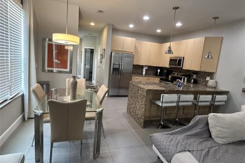 Touwnhouse à louer à Clermont, Floride: 3 chambres, 140.47 m2 № 2100326 - photo 6