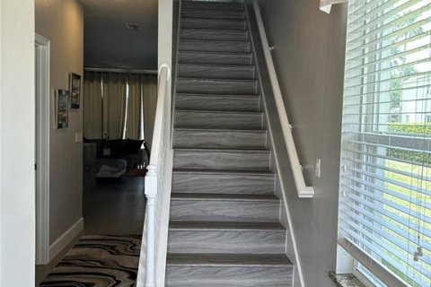 Touwnhouse à louer à Clermont, Floride: 3 chambres, 140.47 m2 № 2100326 - photo 2