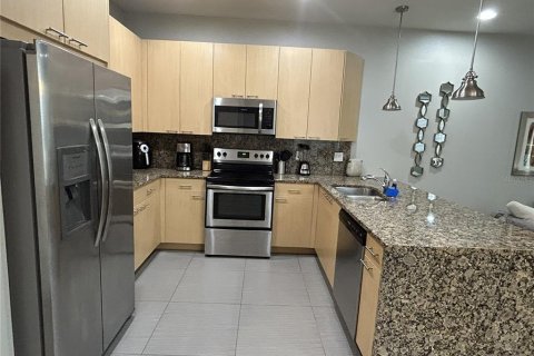 Touwnhouse à louer à Clermont, Floride: 3 chambres, 140.47 m2 № 2100326 - photo 3