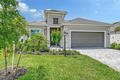 Villa ou maison à vendre à Lakewood Ranch, Floride: 3 chambres, 208.66 m2 № 2354209 - photo 2
