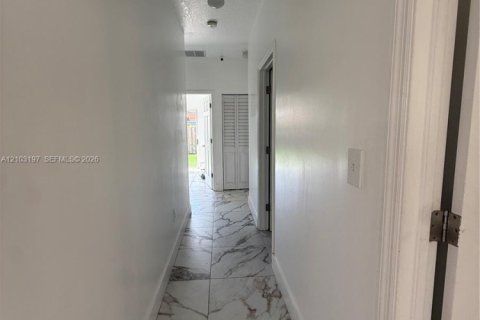 Villa ou maison à vendre à Homestead, Floride: 3 chambres, 334.45 m2 № 2407881 - photo 17