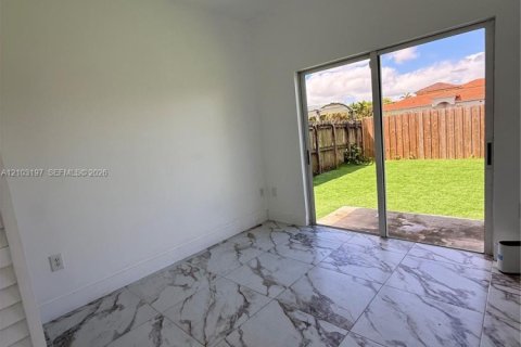 Villa ou maison à vendre à Homestead, Floride: 3 chambres, 334.45 m2 № 2407881 - photo 21