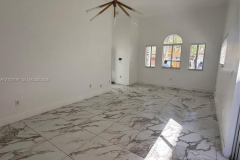 Villa ou maison à vendre à Homestead, Floride: 3 chambres, 334.45 m2 № 2407881 - photo 6