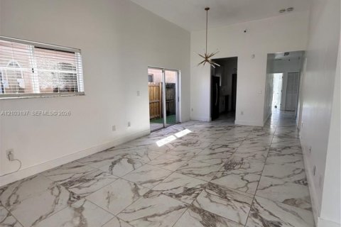 Villa ou maison à vendre à Homestead, Floride: 3 chambres, 334.45 m2 № 2407881 - photo 5