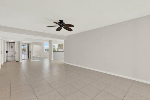 Condominio en venta en Stuart, Florida, 2 dormitorios, 119.01 m2 № 2077728 - foto 22