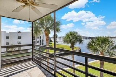 Condominio en venta en Stuart, Florida, 2 dormitorios, 119.01 m2 № 2077728 - foto 20