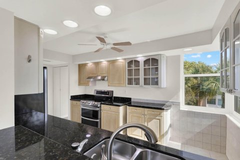 Condominio en venta en Stuart, Florida, 2 dormitorios, 119.01 m2 № 2077728 - foto 15