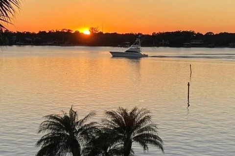 Condominio en Stuart, Florida, 2 dormitorios  № 2077728