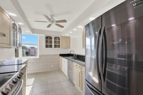 Condominio en venta en Stuart, Florida, 2 dormitorios, 119.01 m2 № 2077728 - foto 14