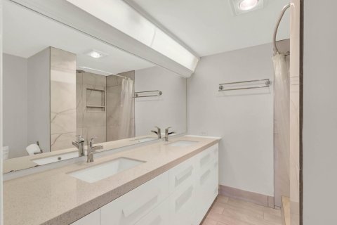 Condominio en venta en Stuart, Florida, 2 dormitorios, 119.01 m2 № 2077728 - foto 28