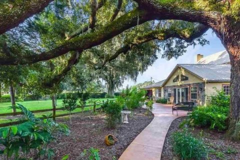 Casa en Trenton, Florida 4 dormitorios, 391.49 m2 № 2112101