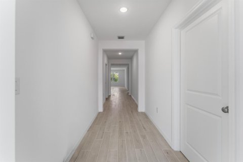 Villa ou maison à vendre à Port St. Lucie, Floride: 4 chambres, 218.32 m2 № 2181191 - photo 3
