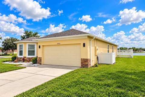 Villa ou maison à louer à Kissimmee, Floride: 3 chambres, 164.44 m2 № 2401170 - photo 3