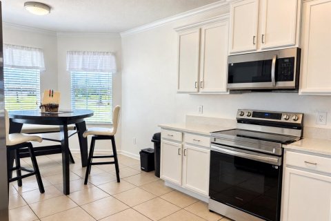 Villa ou maison à louer à Kissimmee, Floride: 3 chambres, 164.44 m2 № 2401170 - photo 11