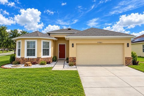 Villa ou maison à Kissimmee, Floride 3 chambres, 164.44 m2 № 2401170