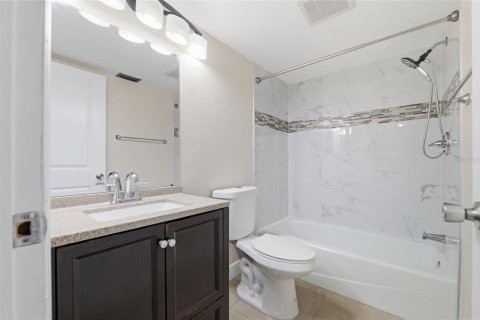 Villa ou maison à vendre à Tampa, Floride: 5 chambres, 210.14 m2 № 2157027 - photo 24