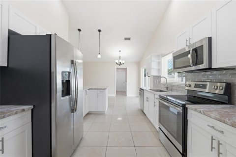 Villa ou maison à vendre à Tampa, Floride: 5 chambres, 210.14 m2 № 2157027 - photo 15