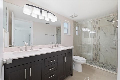 Villa ou maison à vendre à Tampa, Floride: 5 chambres, 210.14 m2 № 2157027 - photo 21