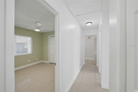Villa ou maison à vendre à Tampa, Floride: 5 chambres, 210.14 m2 № 2157027 - photo 25