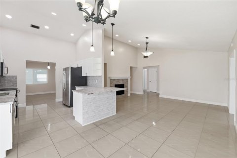 Villa ou maison à vendre à Tampa, Floride: 5 chambres, 210.14 m2 № 2157027 - photo 10