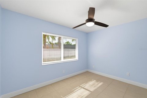 Villa ou maison à vendre à Tampa, Floride: 5 chambres, 210.14 m2 № 2157027 - photo 29