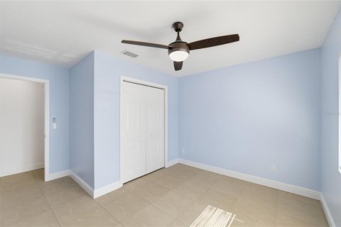 Villa ou maison à vendre à Tampa, Floride: 5 chambres, 210.14 m2 № 2157027 - photo 28