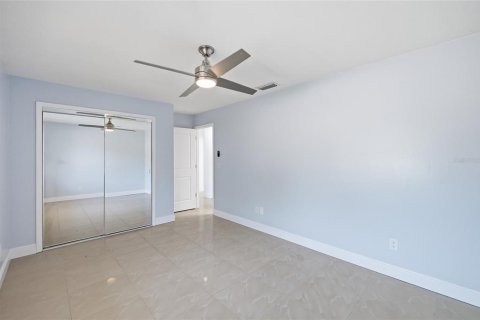 Villa ou maison à vendre à Tampa, Floride: 5 chambres, 210.14 m2 № 2157027 - photo 23